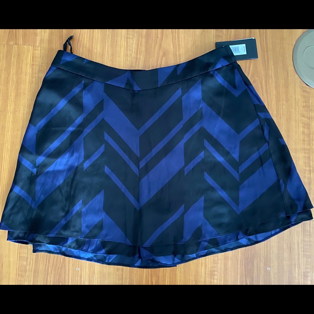 A|X Armani Exchange Skort Skirt Short. Size 6. NWT